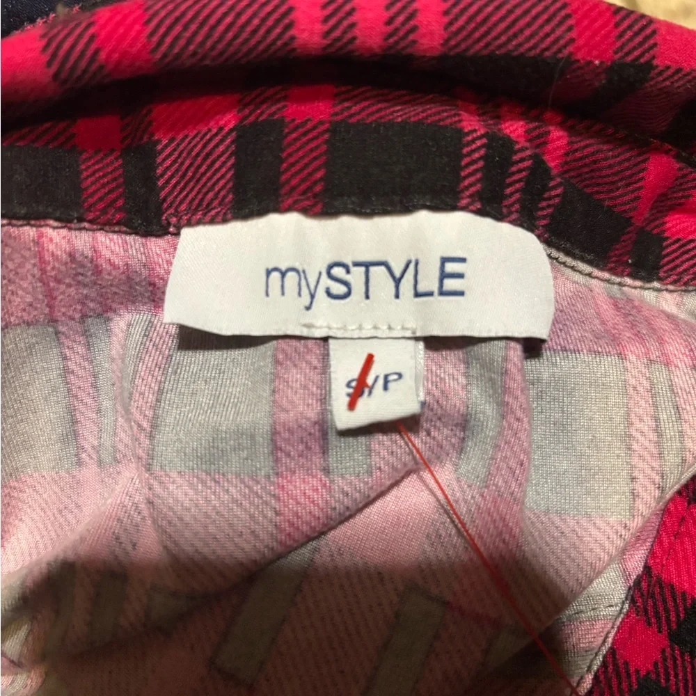 My Style Plaid Button-Up Shirt - Dark Pink and Black - Picture 5 of 13